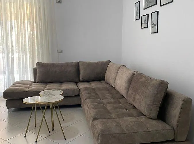 Lion's Apartment *